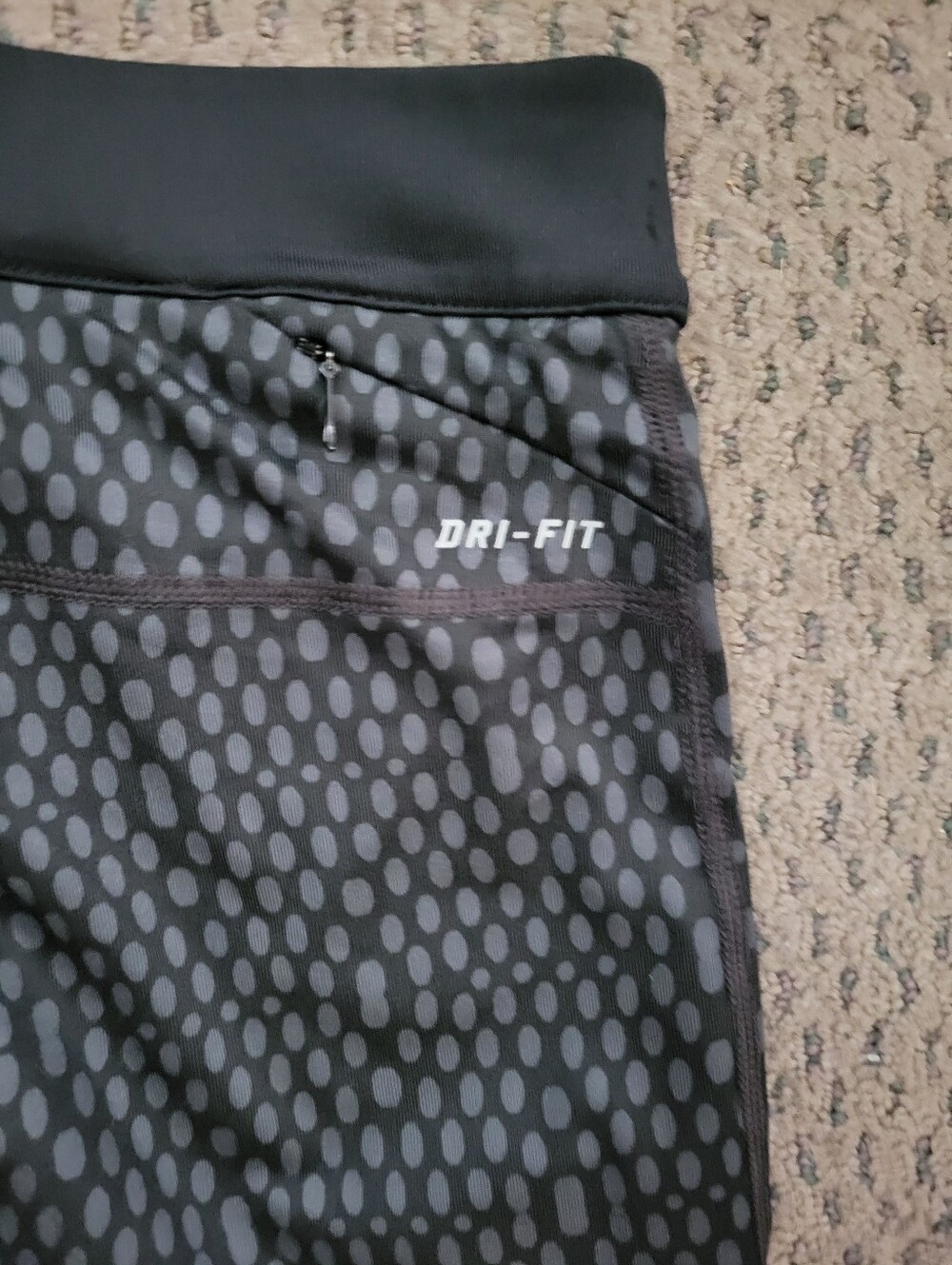 Cute Nike Dri-Fit Black/Gray Dotted Workout Leggings-Size Small-EUC - Picture 3 of 4